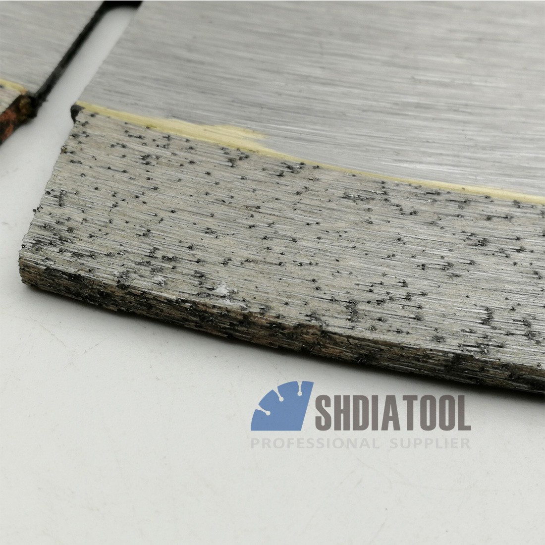 14in/370mm Laser Welded Diamond Segmented Silent Saw Blade Cutting Grinding Disc Cutting Blade Cutting Wheel for Reinforced Concrete